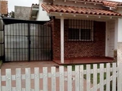 Casa en Venta en Miramar - Dueño directo - De La Barca Y Chapar - 2 dorm - 5 amb - 70 m2 - 200 m2 tot.