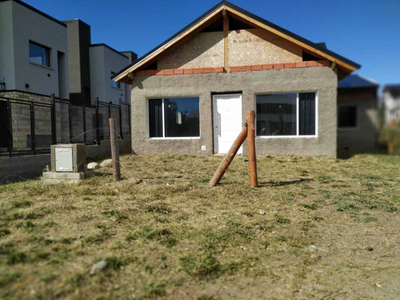 Casa En Costruccion En Venta - Bariloche - Las Victorias - I