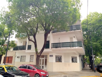 Venta Departamento 3 ambientes con balcón y terraza en Belgrano Chico