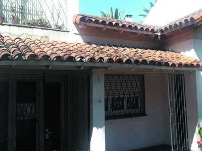 Casa en Venta en Ituzaingo - Lavalle 1124 - 3 dorm - 4 amb - 150 m2 - 220 m2 tot.