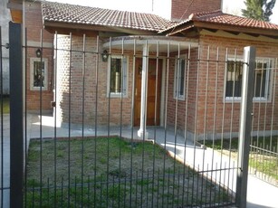 Casa en Alquiler en Villa Elisa sobre calle diag 4 e/ diag 429 y diag 430 n° 187, buenos aires