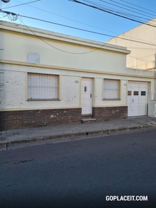 casa en venta B° Universitario - calle San juan 400, Bahía Blanca - 1 baño - 134 m2