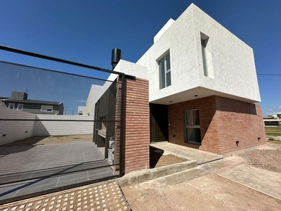 Casa en venta Colinas De Manantiales, Córdoba