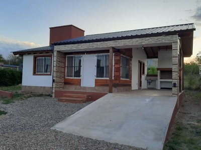 Casa en Venta en Santa Rosa de Calamuchita - Dueño directo - Piquito De Oro Y Los Gorriones - 2 dorm - 3 amb - 125 m2 - 800 m2 tot.