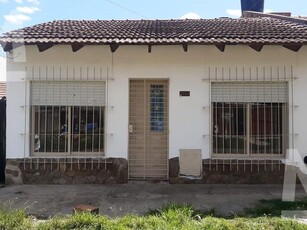 Casa en alquiler Villa Elvira, Gba Sur